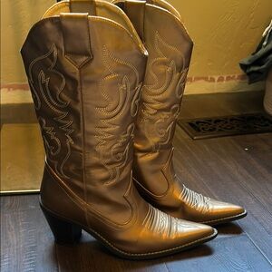 Soda Bronze Cowgirl Boots